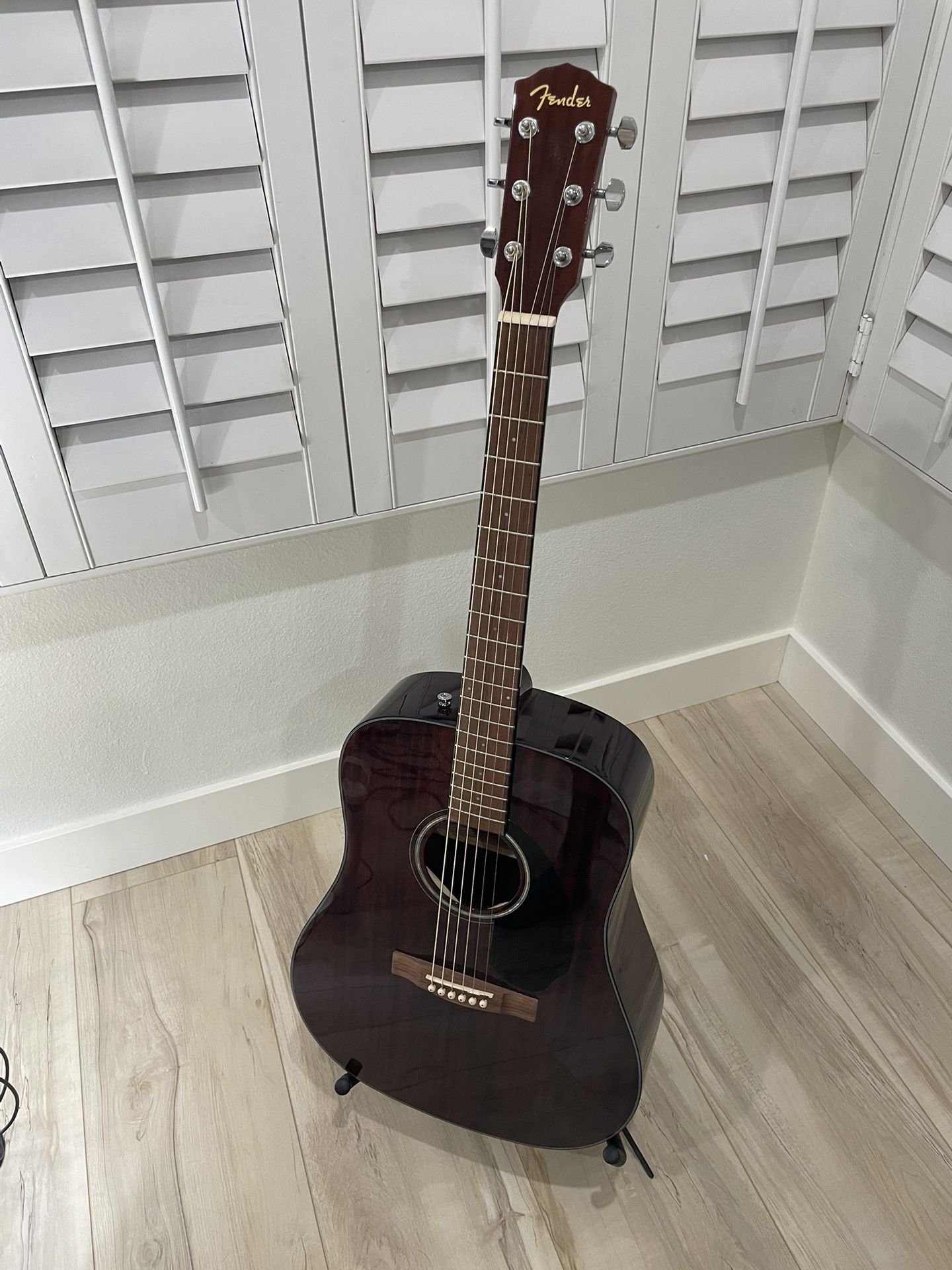 Fender Acoustic Guitar, Like New Condition