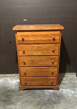 5-drawer wooden dresser
