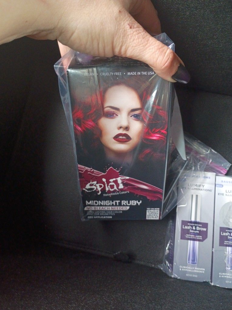 Box Of Ruby Red Splat Hair Dye