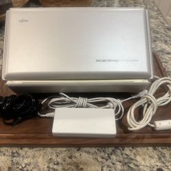 FUJITSU SCANSNAP S1500M COLOR IMAGE DESKTOP DOCUMENT SCANNER Turn Documents Into PDF 