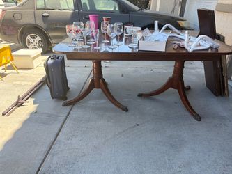 Extendable table for sale