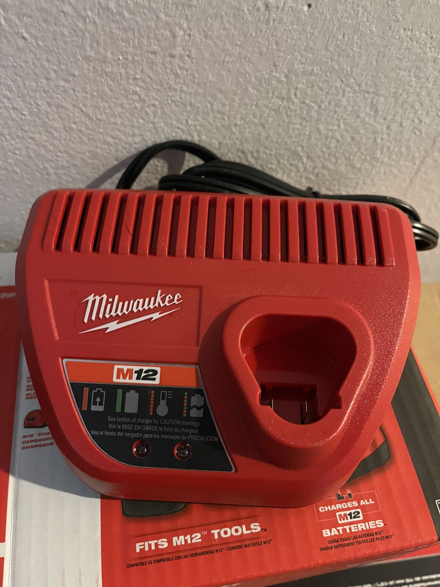 Milwaukee 12 Vs Charger