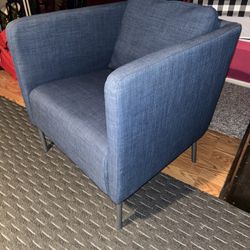 Blue Accent Chair Very Good Condition And Very Comfortable 