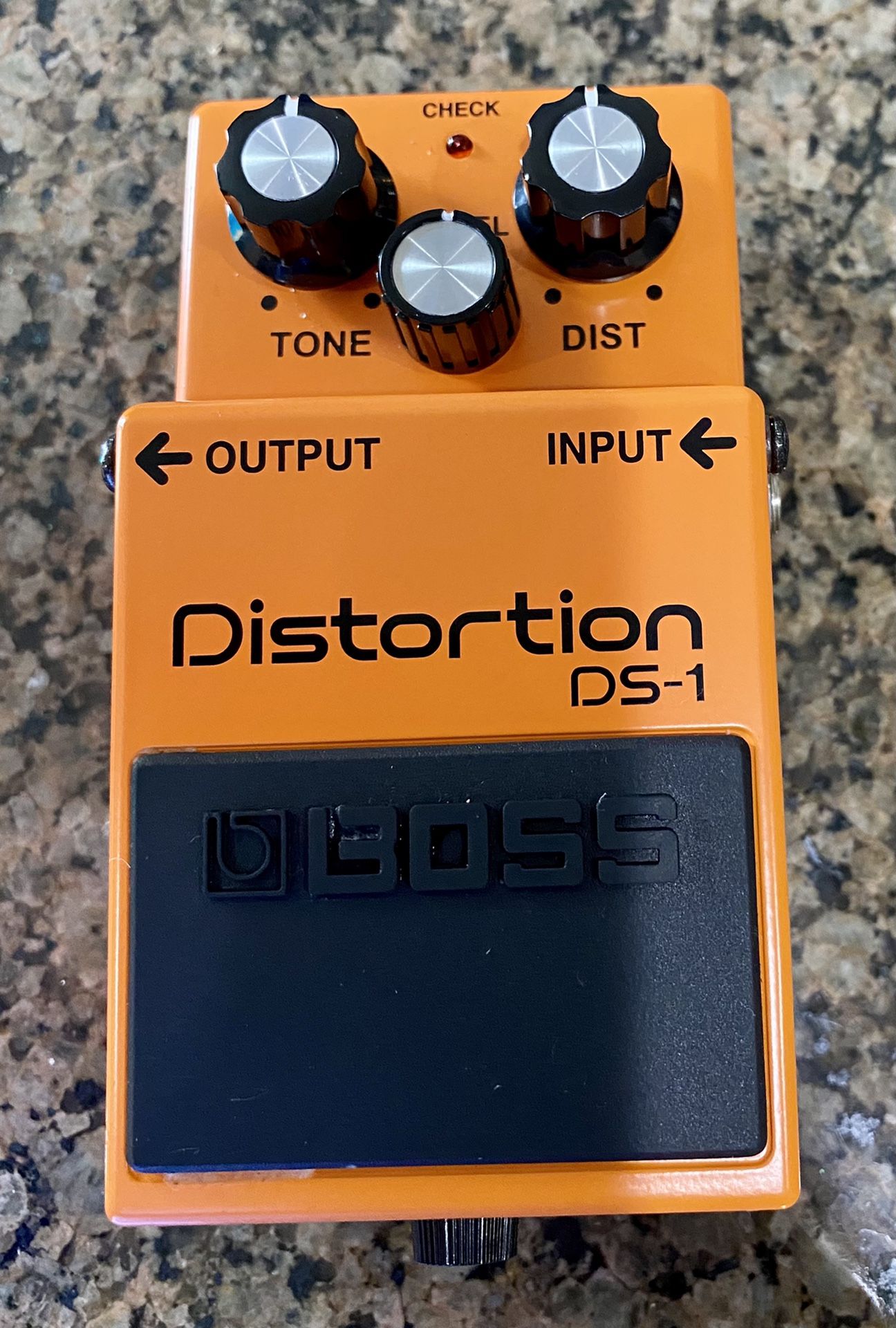 BOSS Distortion DS-1 pedal