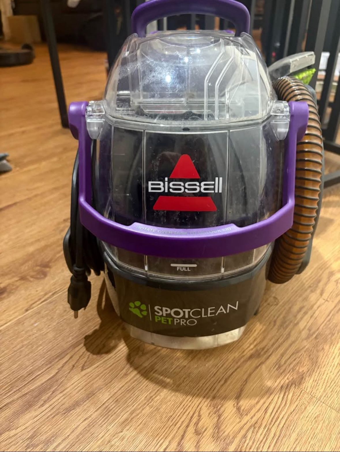 bissell spot clean pet pro carpet cleaner w/ solution