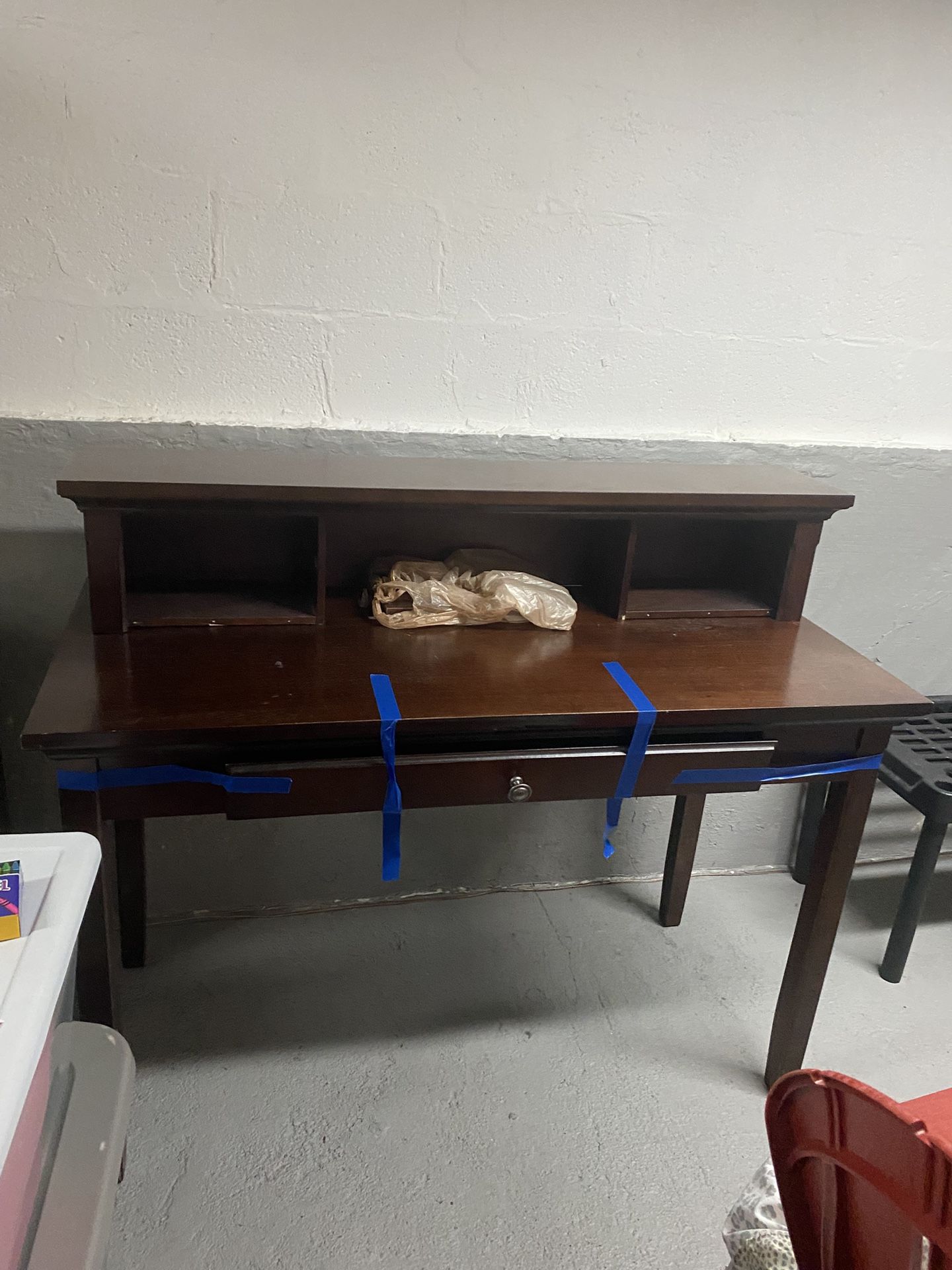 Desk With Small Shelf’s