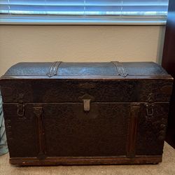 Vintage Steamer Trunk