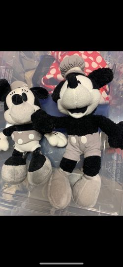 Classic Mickey & Minnie
