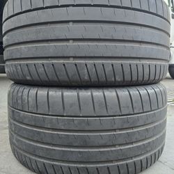 (2) 295 40 20 Bridgestone Tires 