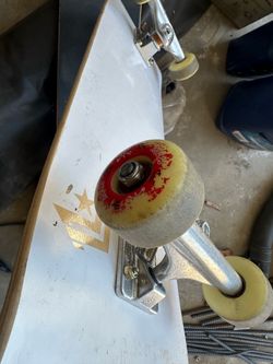Skate board