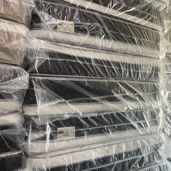 🥱Your Sweet Sleep is Our Business😴 💎High Quality Mattress At Low Prices💎 ☄️Queen $199 ☄️Full $180 ☄️Twin $150 ☄️King $330 ☄️Cal King $330 🚚Delive