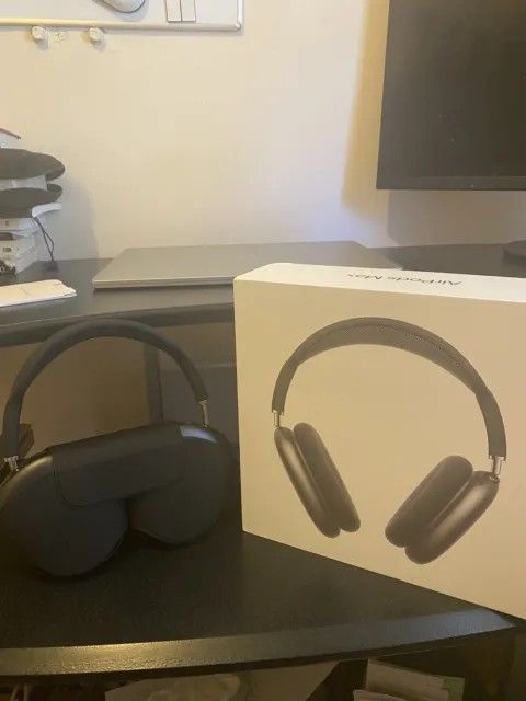 Wireless Bluetooth Over-Ear. Airpods Max Headphones - Space Gray