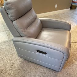 LEATHER Recliner/Rocker - Electric