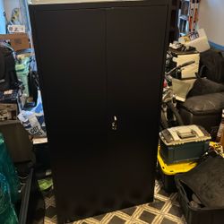 Metal Garage Closer