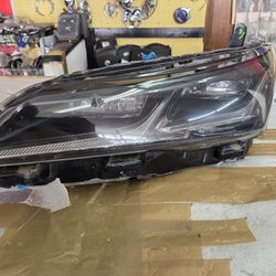 2019 - 2022 Toyota avalon left headlight