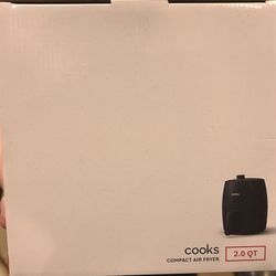 AIR FRYER. BRAND NEW!