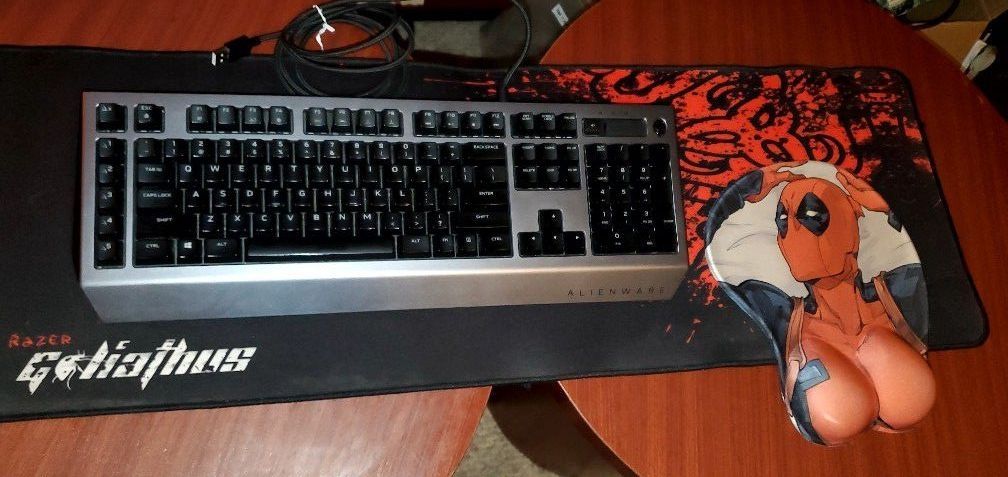 Alienware RGB Mechanical Keyboard AW768 Lot