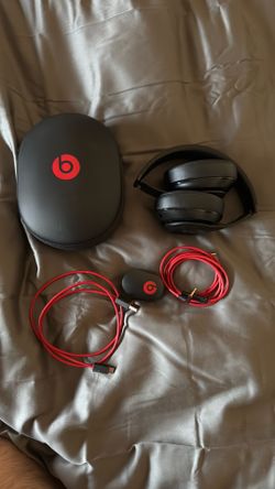 Beats Studio Wireless by Dr Dre