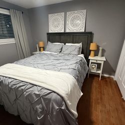 Queen bed 