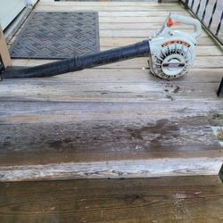 Leaf Blower Echo Starts Right Up 