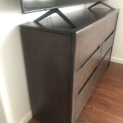 Solid Wood Dresser 