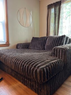 Brown Oversized Chaise Lounge Chair