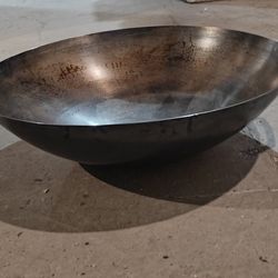 Large Seasoned Wok In Excellent Conditiom