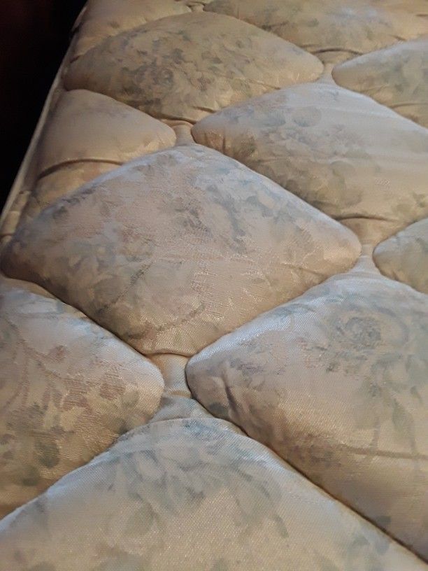 King Mattress And Box Spring Like New In Weeki Wachee Spring Hill for
