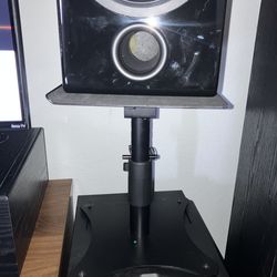 Desk top studio speaker stands