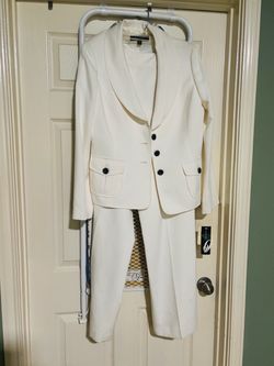 Nine West white women suit size 14