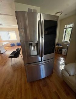 LG French Door Refrigerator with InstaView