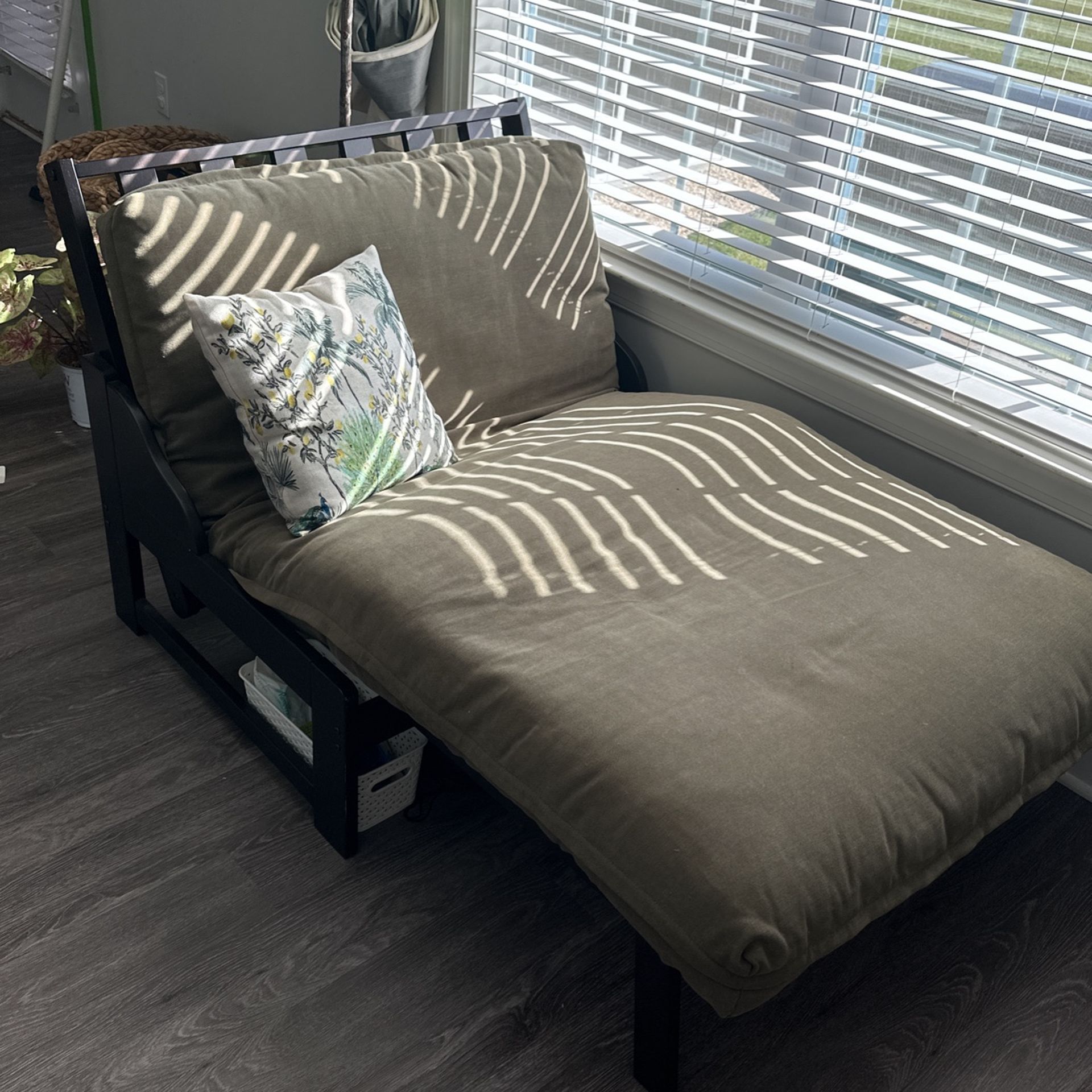 Futon Chair