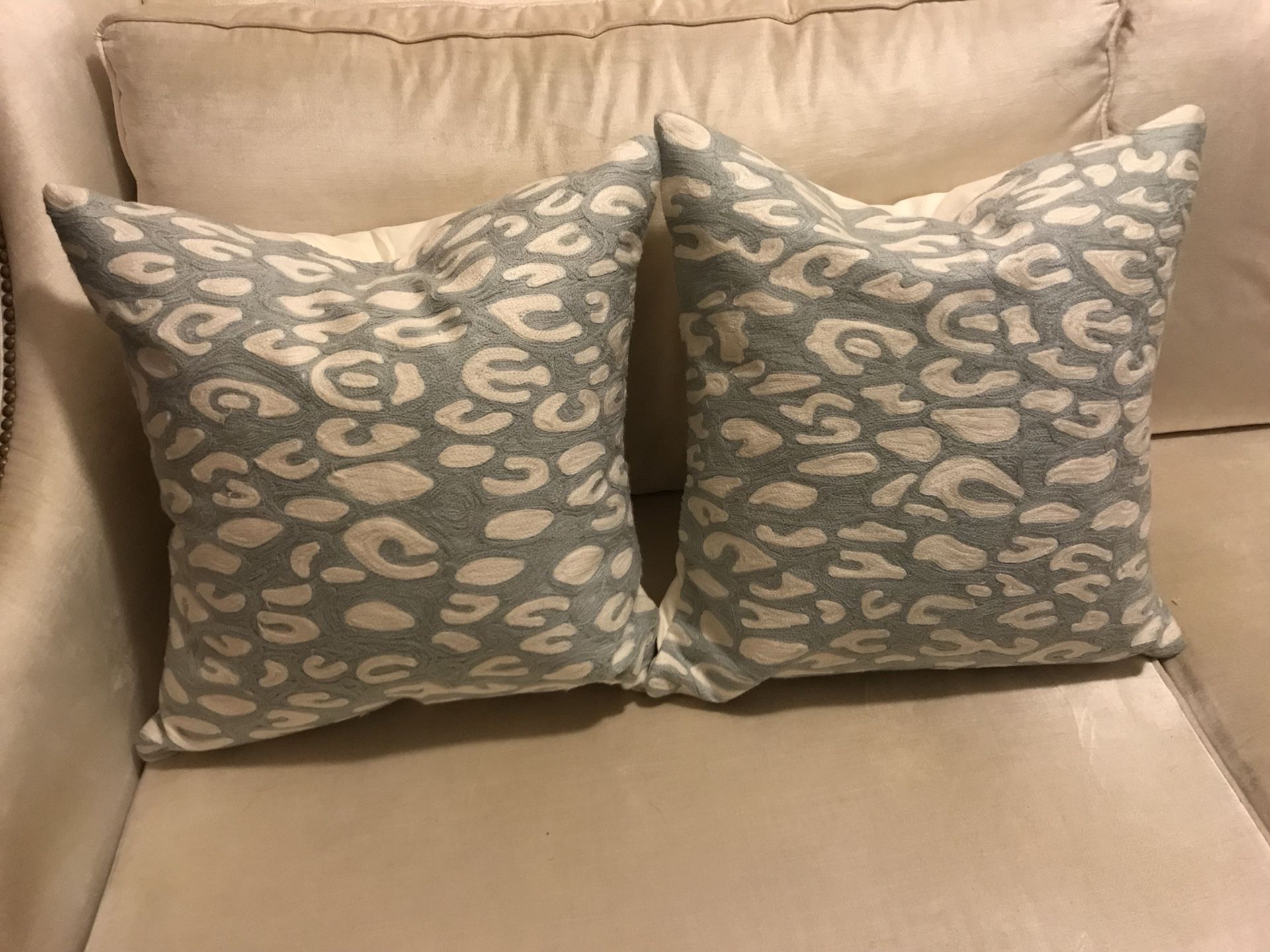 Two West Elm 20” Down Pillows Throw Pillows Sofa Cushions