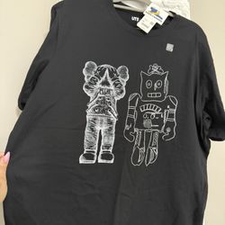 Japan Exclusive KAWS Black Short Sleeve Tee with Graphic Design NWT Mens3xl