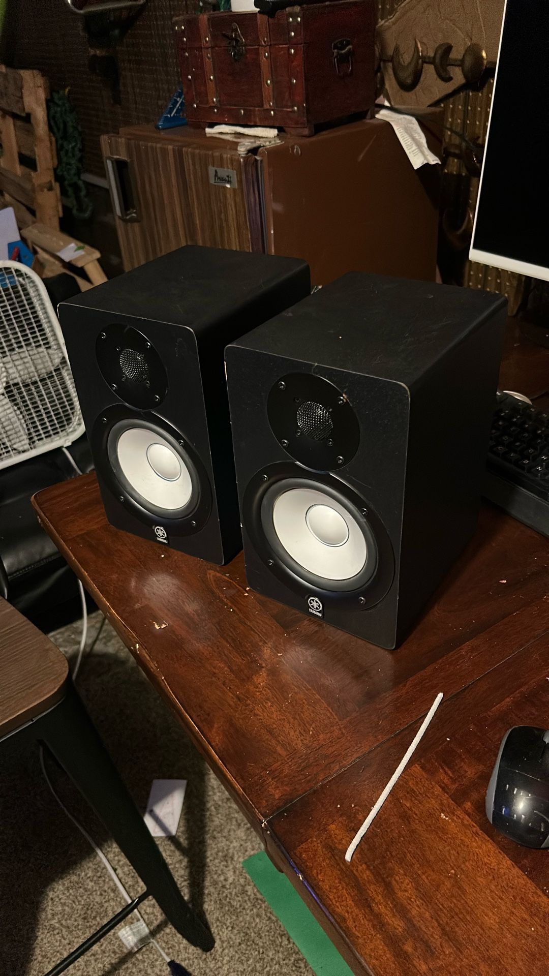 Yamaha HS5 Studio Monitors