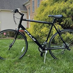 Fuji 3.0 Absolute Hybrid Road Bike700C Wheels. 24 Speed. 23” Large Aluminum Frame. Freshly Tuned. All Gears Shifting Smoothly. Perfect Brakes. Mint