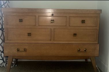 Vintage Chest with bottom drawer