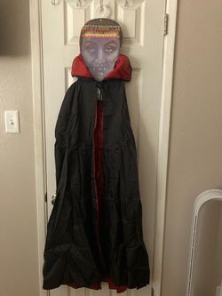 Adult Halloween Reversible Nylon Vampire Cape