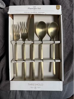 Ashby flatware set