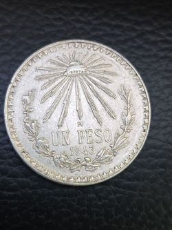 1943 Mexico Un Peso Silver Coin