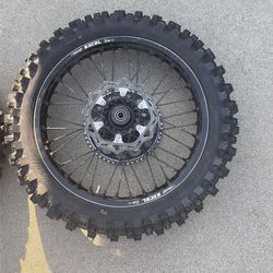 Dirt-bike tires full set