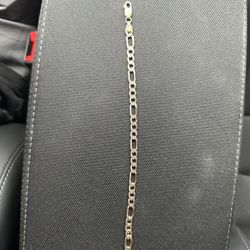 14K FIGARO BRACELET 