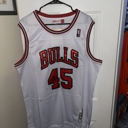 Chicago Bulls Michael Jordan white jersey size xl