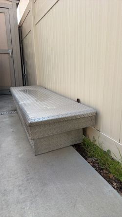Truck box