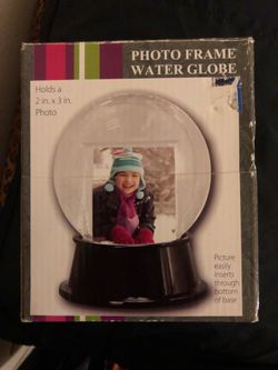 Photo Frame Water Globe