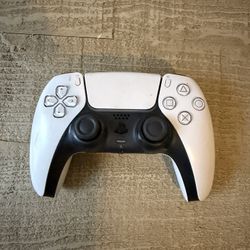 Ps5 controller, Slightly Used, (can Deliver)