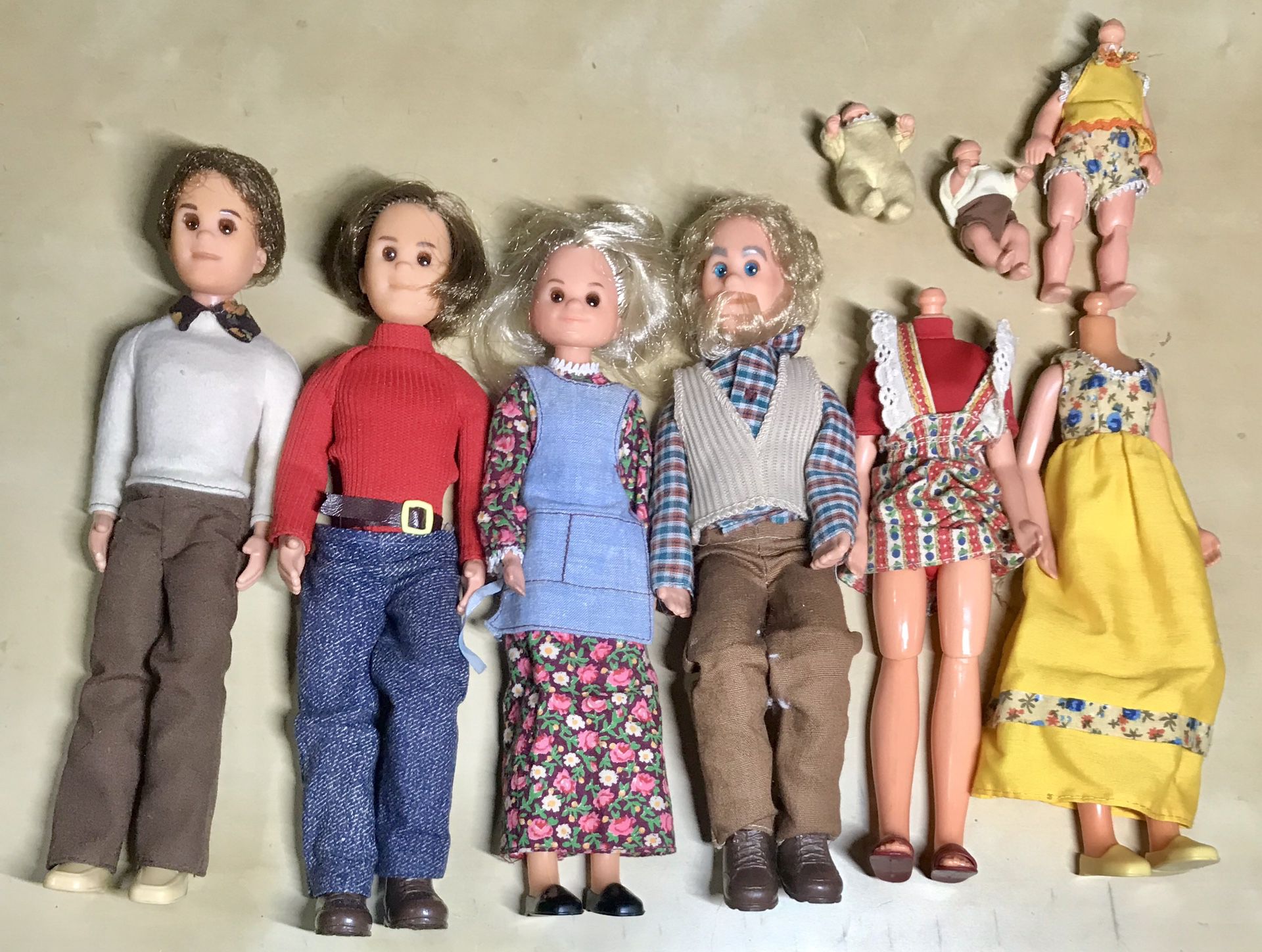 Large Lot-9 Vintage 1973-75 Mattel Sunshine Entire Family Doll Figures w Clothes