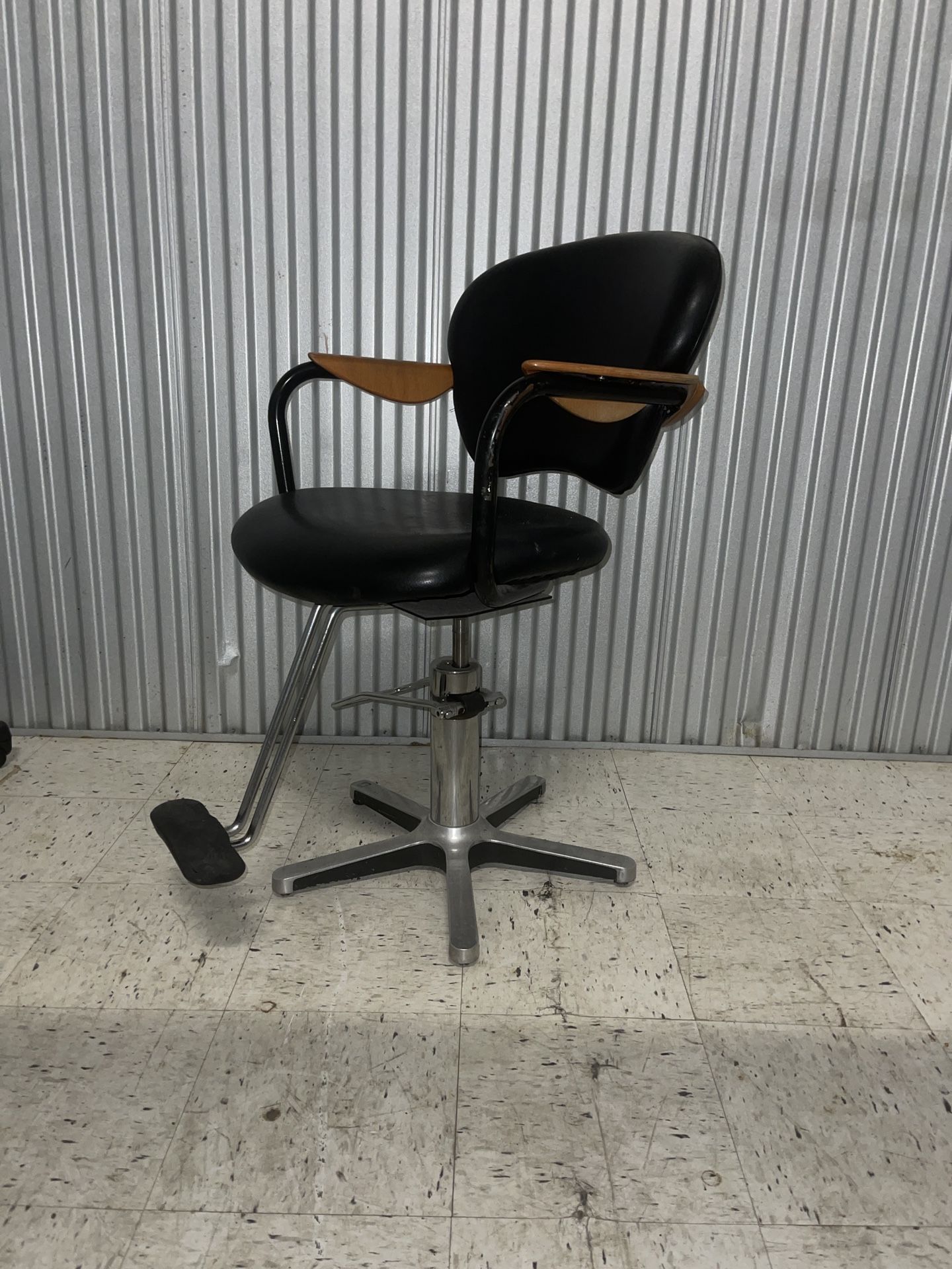 BEAUTY SALON / SPA .EQUIPMENT