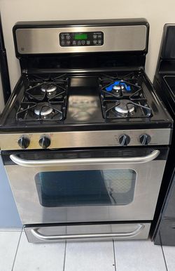 Like New GE Gas Stove/Oven - GREAT condition!