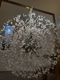Brand new Dandelion chandelier (16 lights)